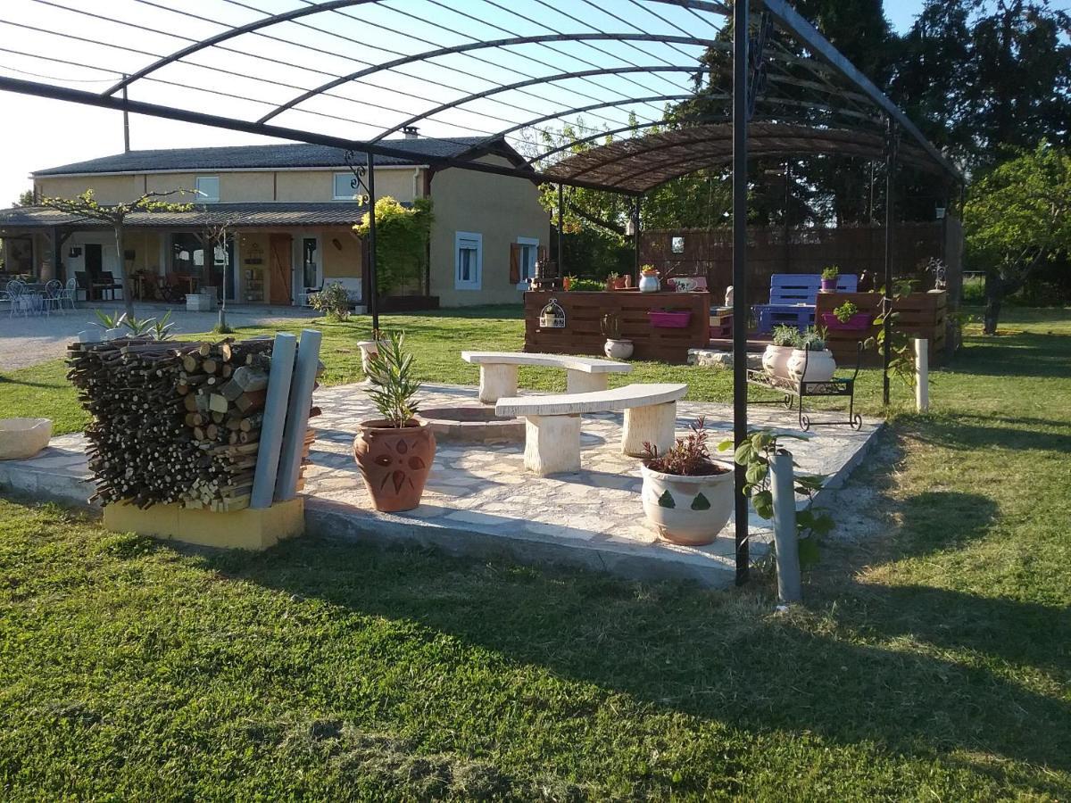 Aux Lauriers D'Adhemar Villa La Garde-Adhémar Kültér fotó
